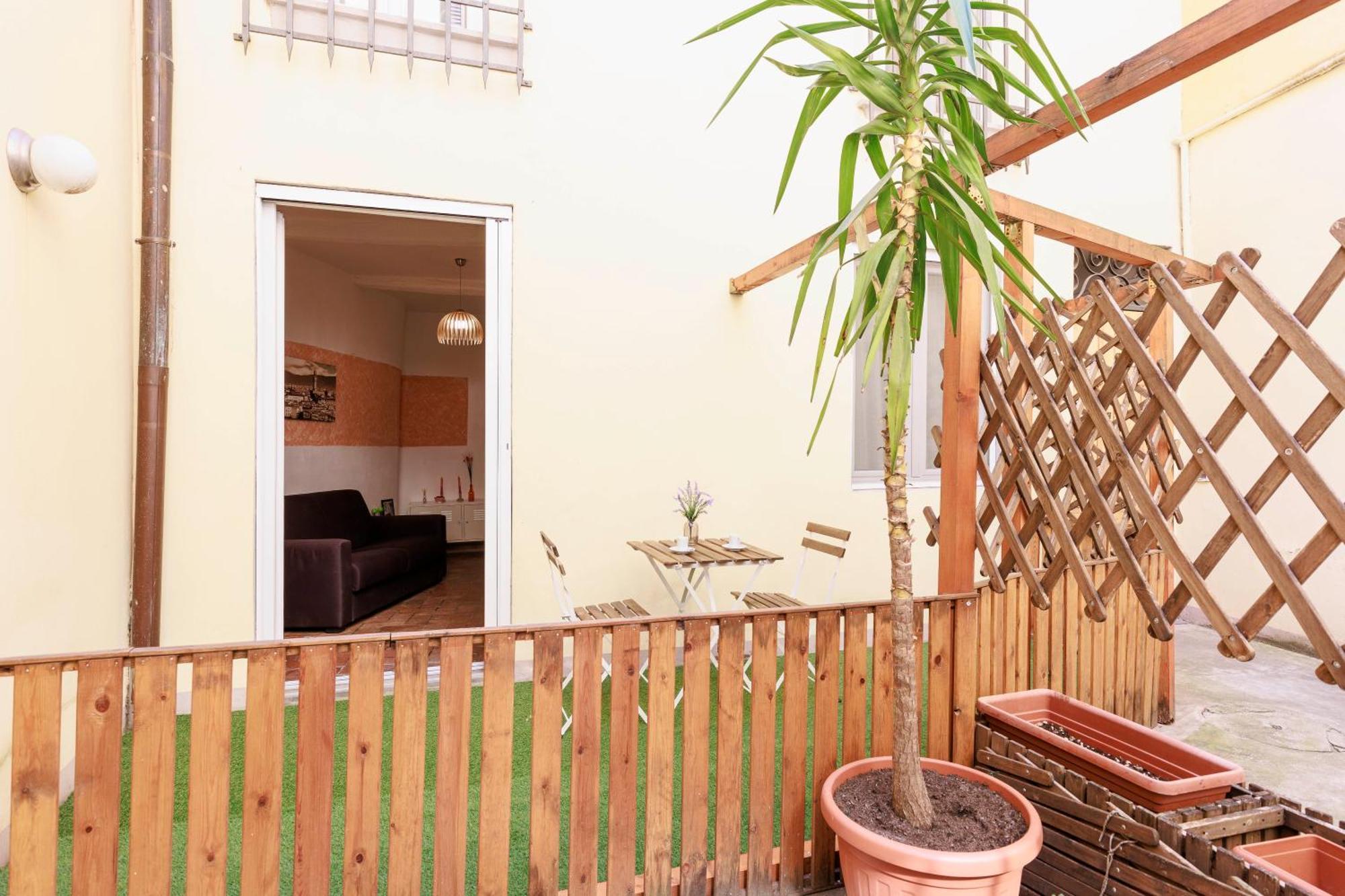 Cozy House In Pepi Street Apartment